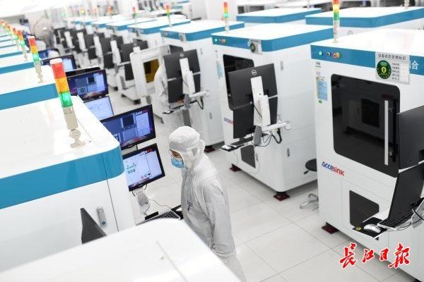 光谷企業“出?！钡某晒γ艽a 以靠譜服務為基，技術推銷為翼，標準先行開路